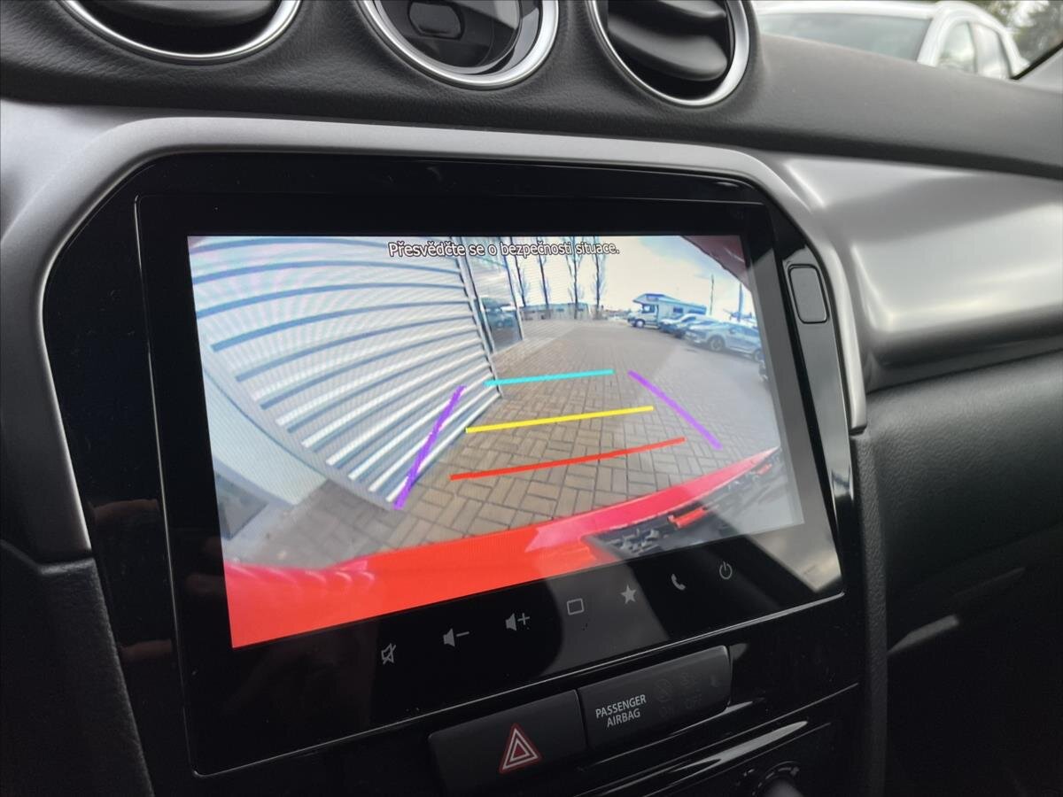 Suzuki Vitara SUV 1,4 l 81 kw