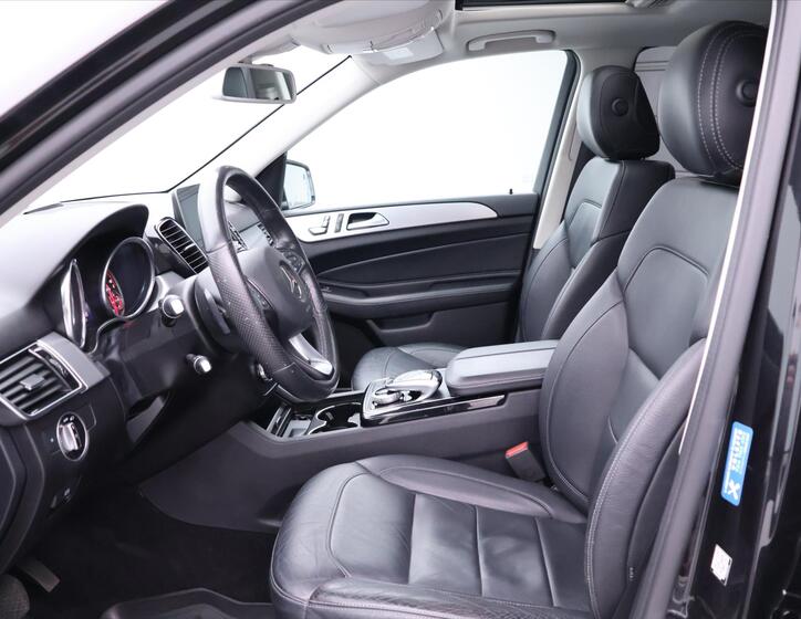 Mercedes-Benz GLE 13