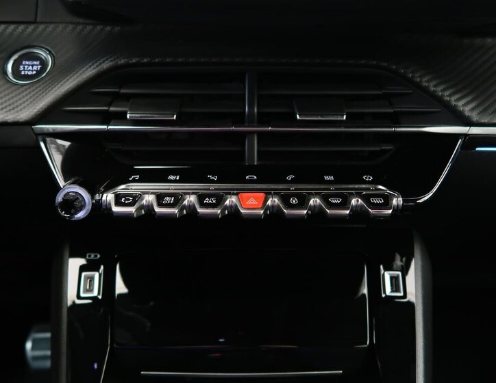 Peugeot 2008 SUV 1,2 l 96 kw