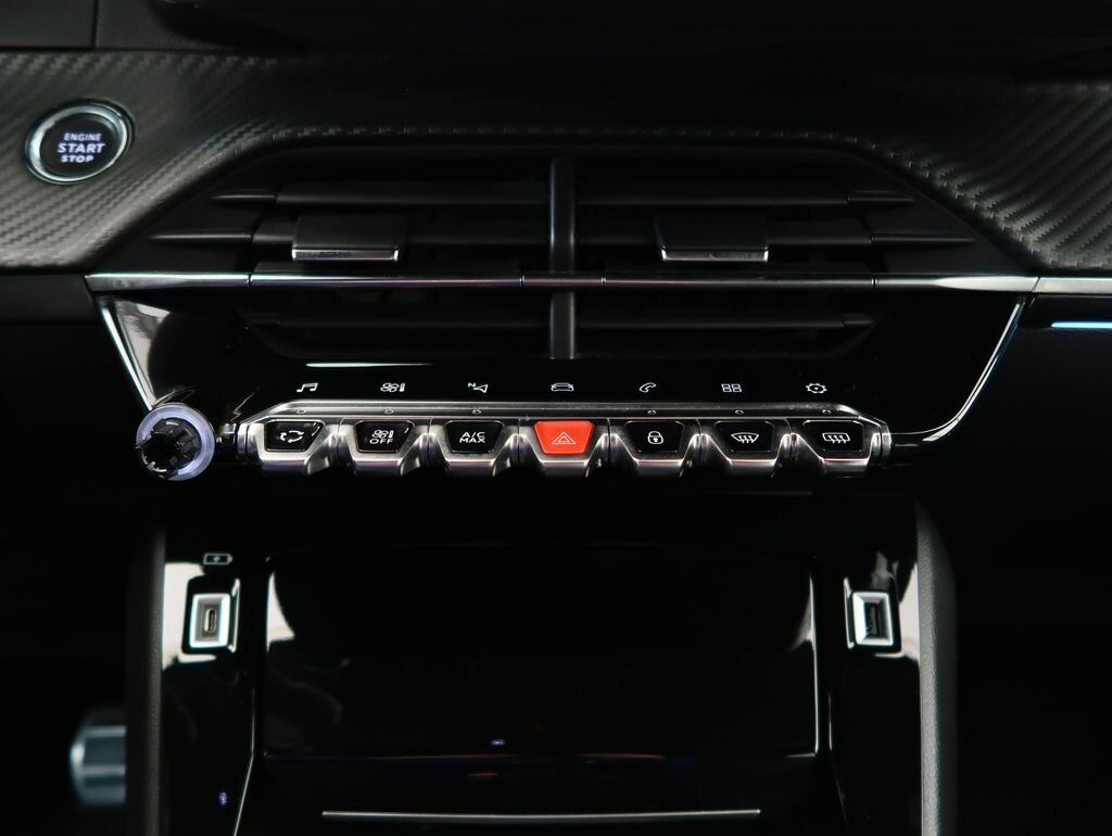 Peugeot 2008 SUV 1,2 l 96 kw