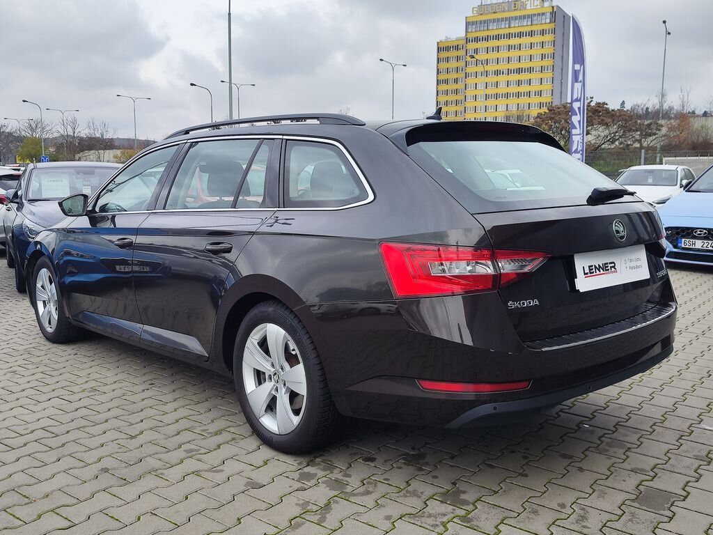 Škoda Superb