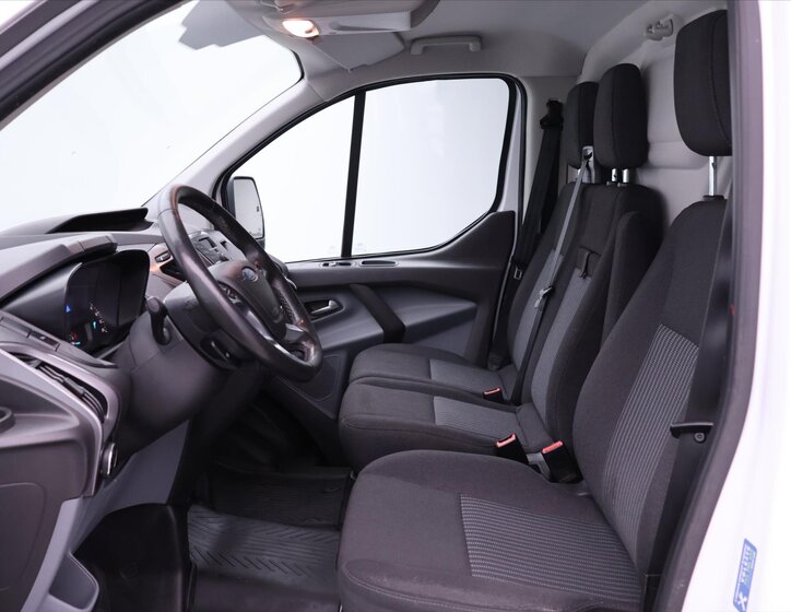 Ford Transit Custom 12