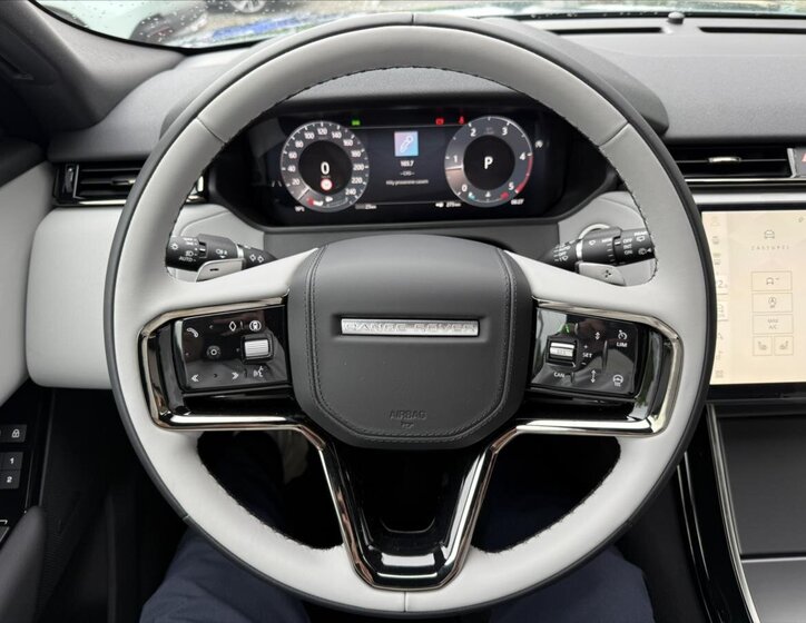 Land Rover Range Rover Velar 11