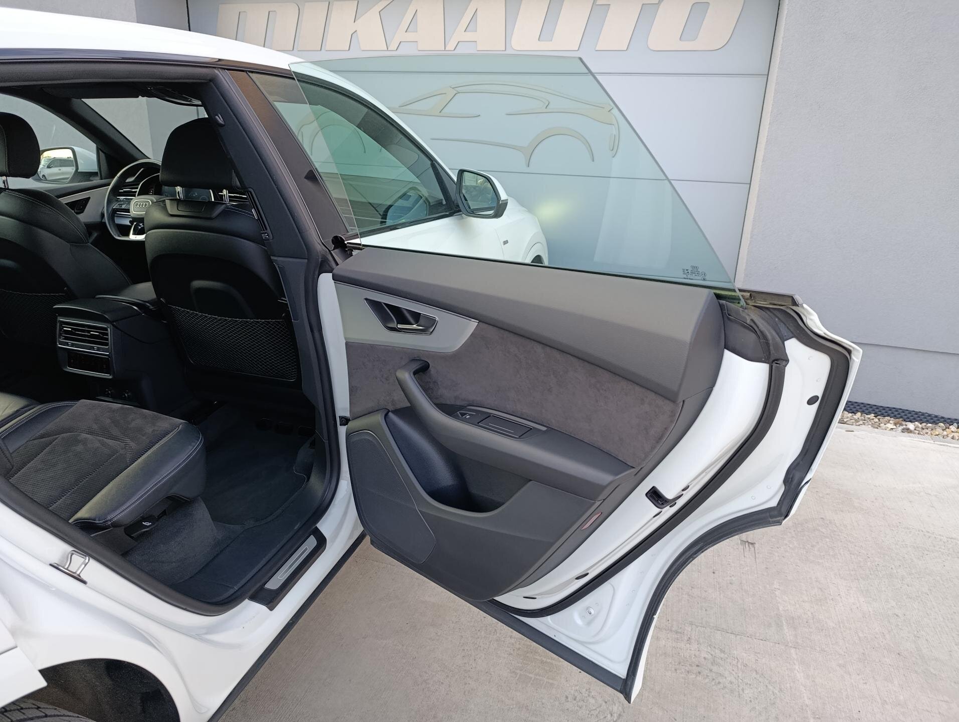 Audi Q8 SUV / Terénní 3,0 l 210 kw