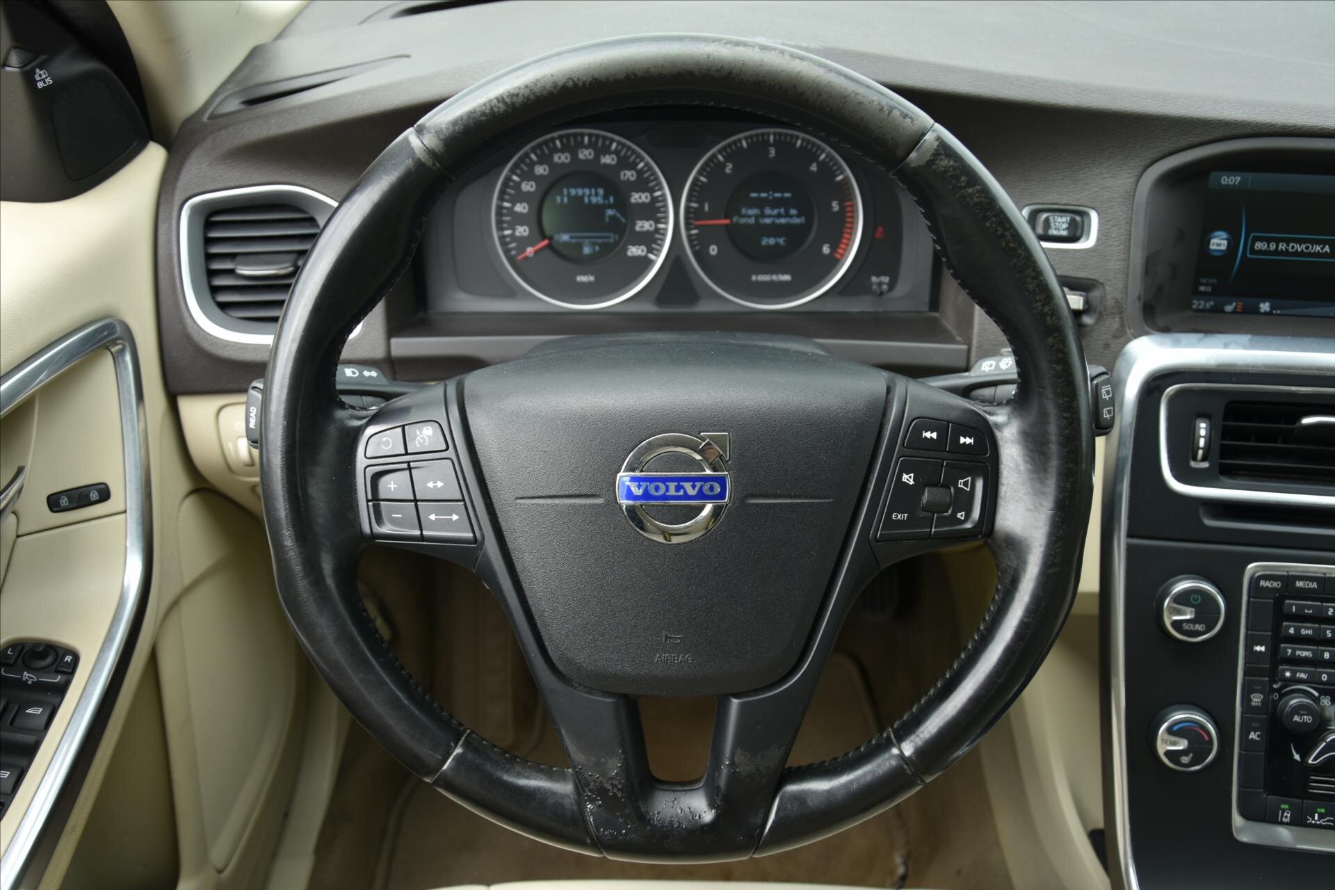Volvo V60 Kombi 2,0 l 120 kw