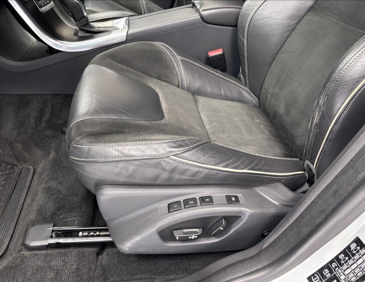 Volvo XC60 Kombi 2,4 l 140 kw