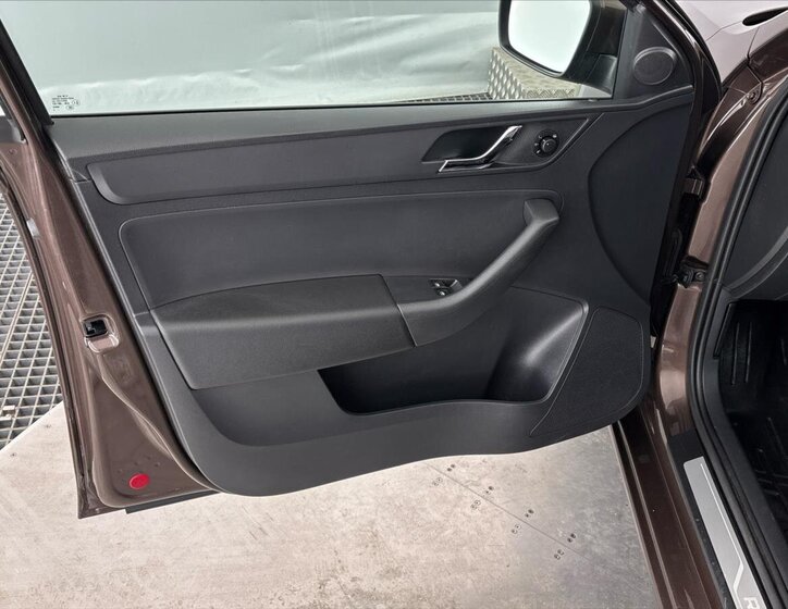 Škoda Rapid Liftback 1,2 l 81 kw