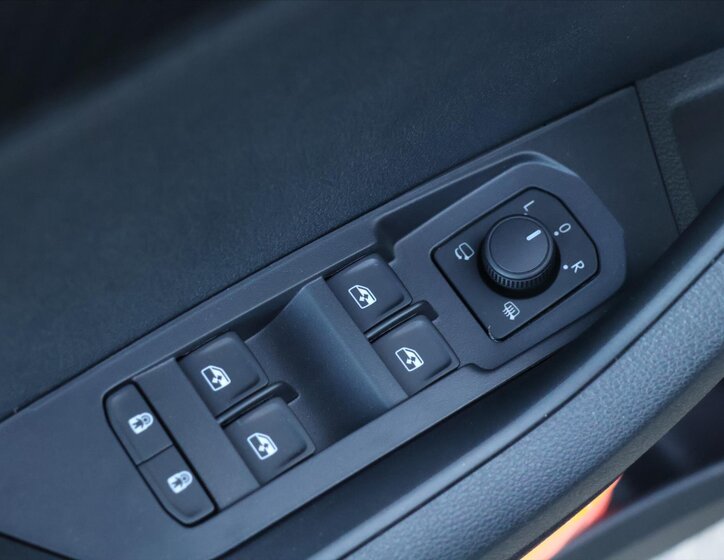 Škoda Karoq SUV / Terénní 2,0 l 110 kw