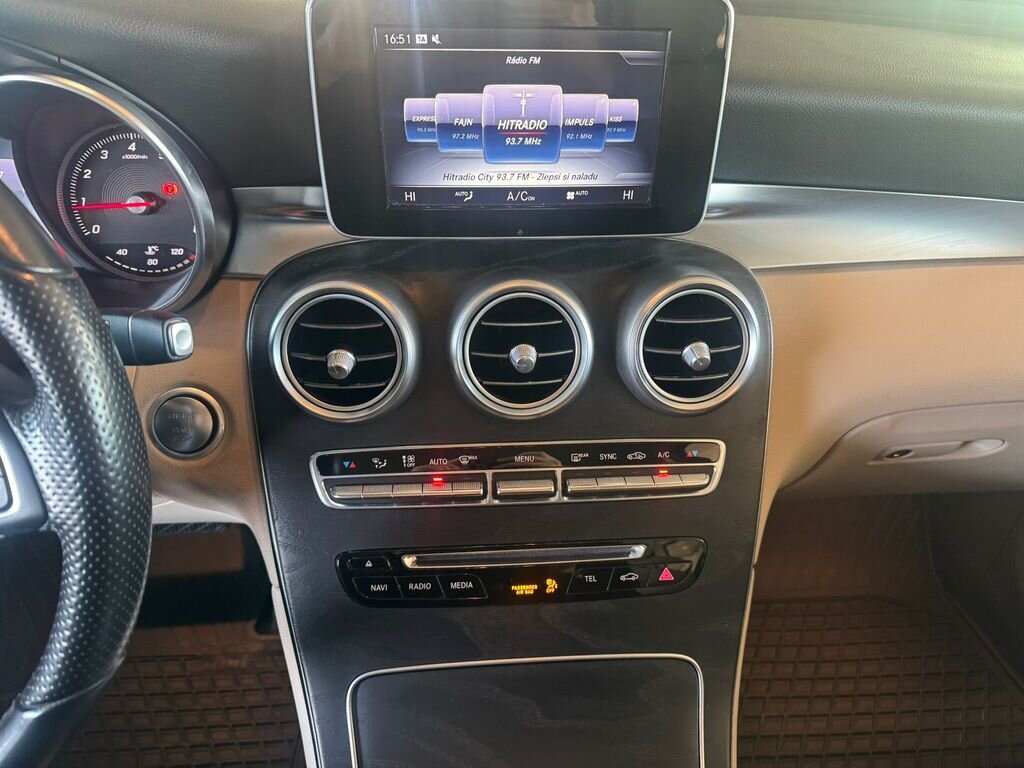 Mercedes-Benz GLC SUV / Terénní 2,0 l 155 kw