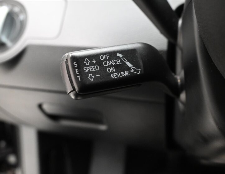 Volkswagen Passat Kombi 1,6 l 77 kw