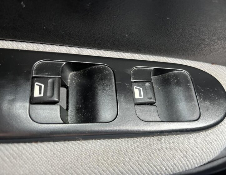 Peugeot 307 Hatchback 1,4 l 65 kw