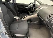 Toyota Auris 16