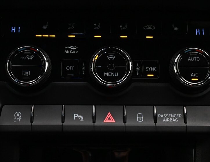 Škoda Karoq SUV / Terénní 1,5 l 110 kw