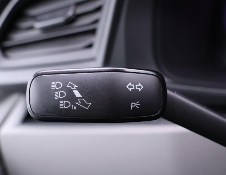 Volkswagen Transporter Kombi 2,0 l 110 kw