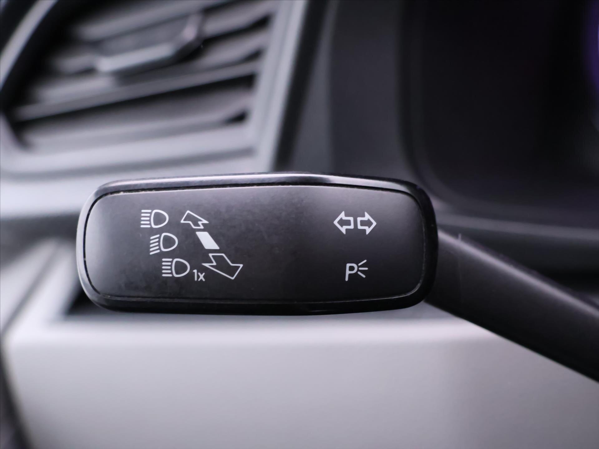 Volkswagen Transporter Kombi 2,0 l 110 kw