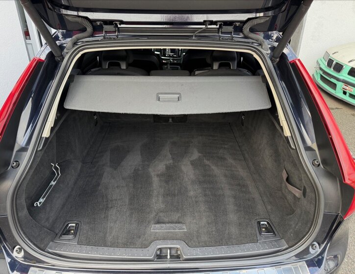 Volvo V90 Kombi 2,0 l 110 kw