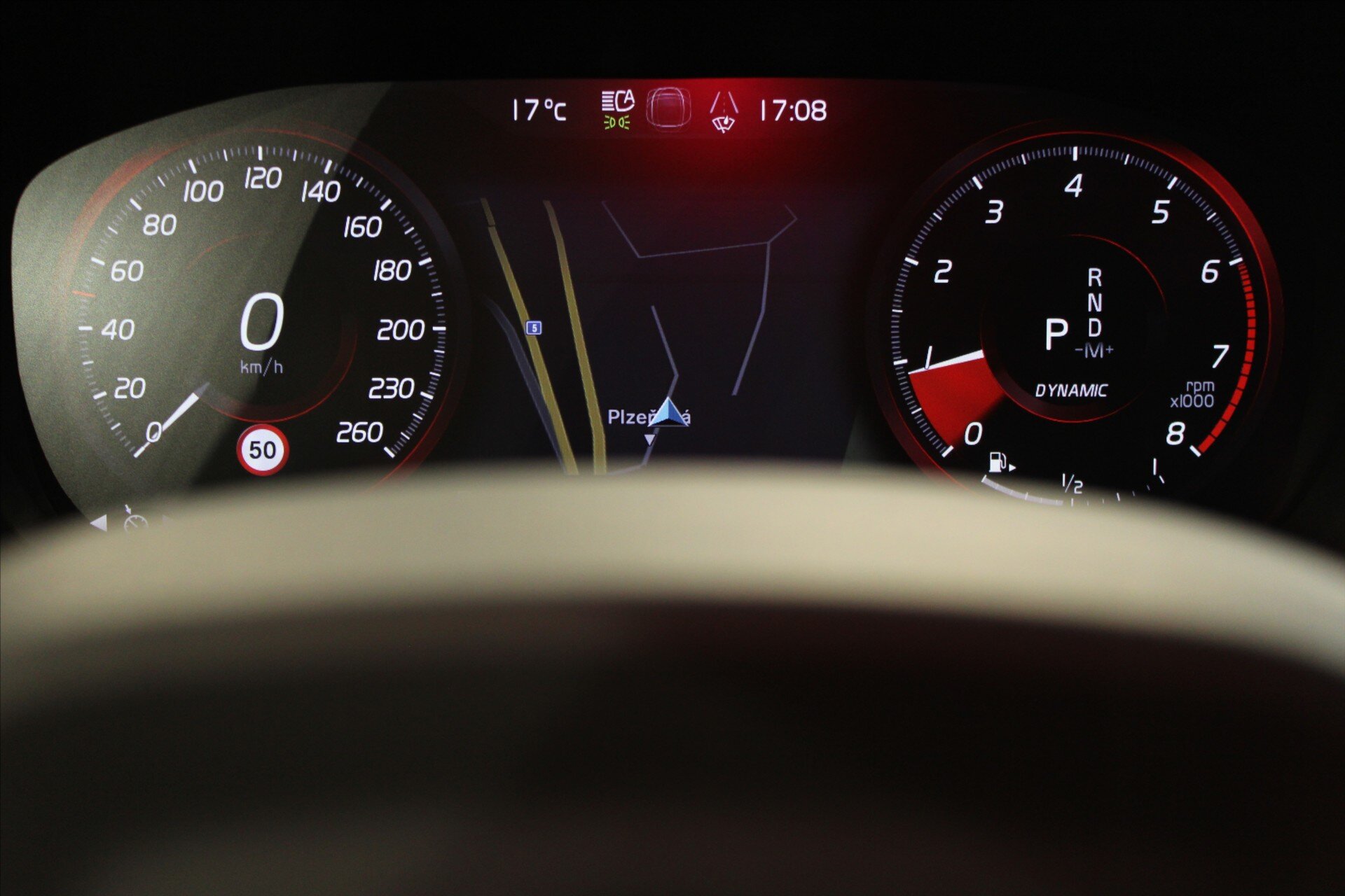 Volvo XC40 SUV / Terénní 2,0 l 140 kw