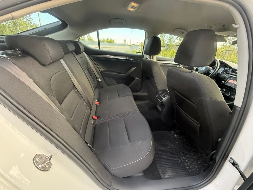 Škoda Superb Sedan / Limuzína 2,0 l 110 kw