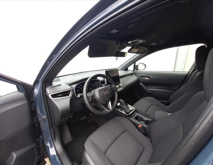 Toyota Corolla Cross 10