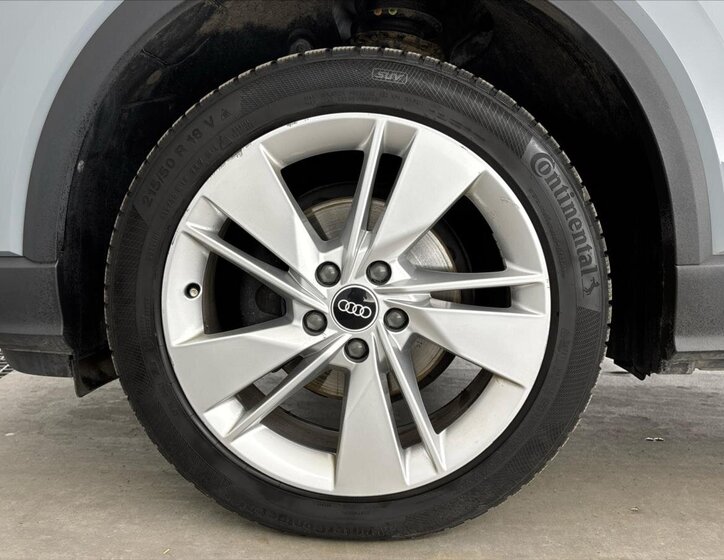 Audi Q2 SUV / Terénní 1,5 l 110 kw