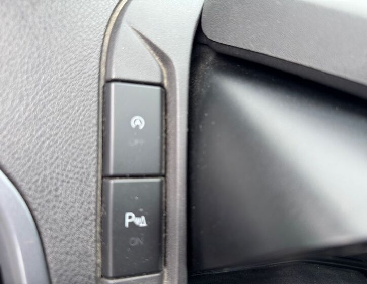 Ford Tourneo Custom 15