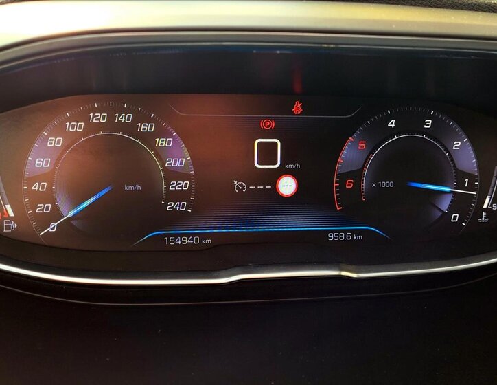 Peugeot 3008 SUV / Terénní 1,5 l 96 kw