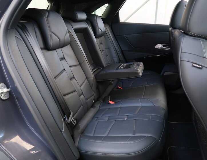 DS Automobiles DS7 Crossback 31