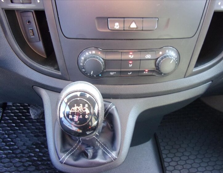 Mercedes-Benz Vito Kombi 2,1 l 120 kw
