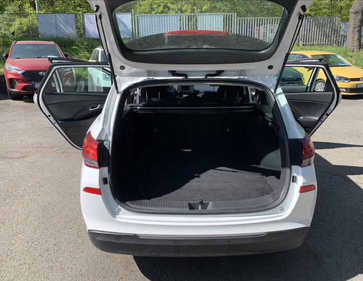 Hyundai i30 Kombi 1,6 l 81 kw