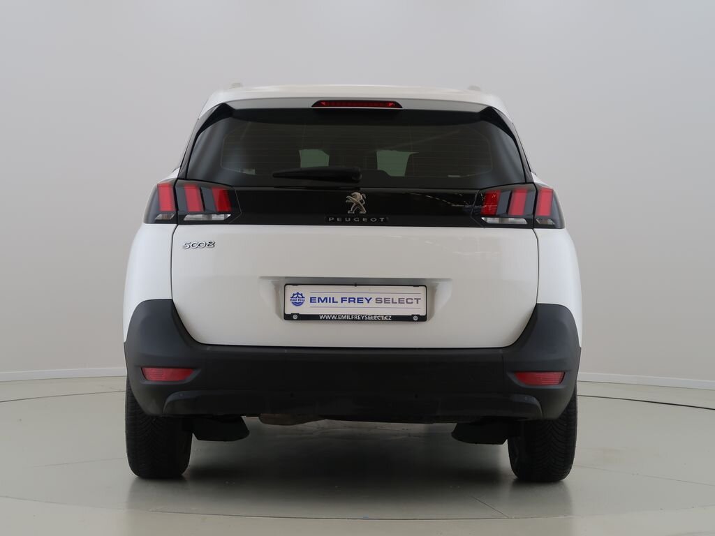 Peugeot 5008 SUV 1,2 l 96 kw