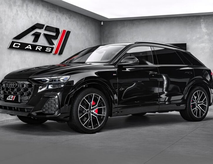 Audi Q8 SUV / Terénní 3,0 l 210 kw