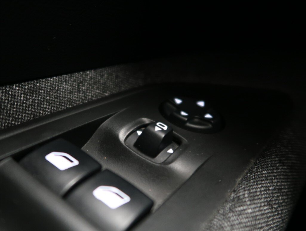 Peugeot 3008 MPV 1,2 l 96 kw