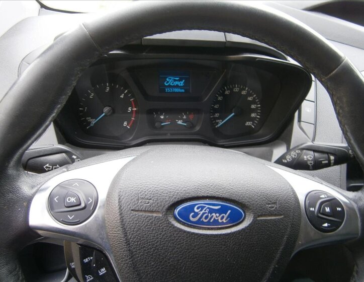 Ford Transit Custom 11