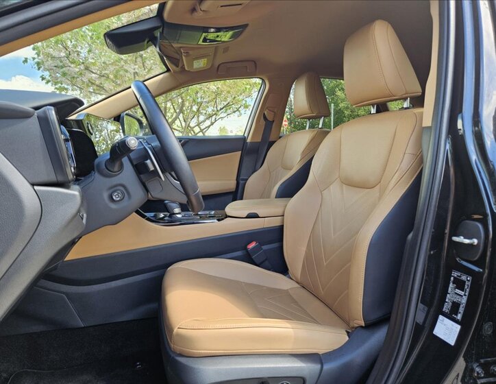 Lexus NX 450h plus SUV / Terénní 2,5 l 227 kw