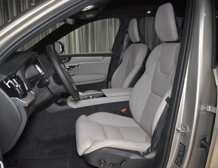 Volvo XC90 Ostatní 2,0 l 335 kw