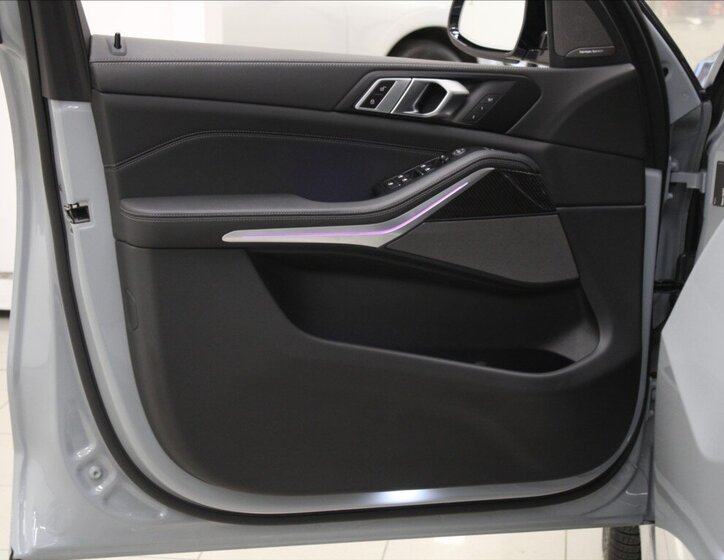 BMW X5 SUV / Terénní 3,0 l 210 kw