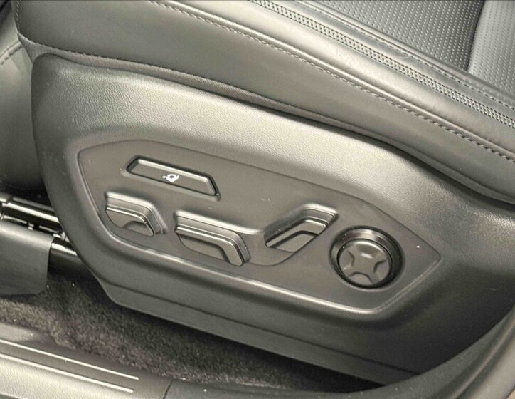 Hyundai Santa Fe SUV 1,6 l 117 kw