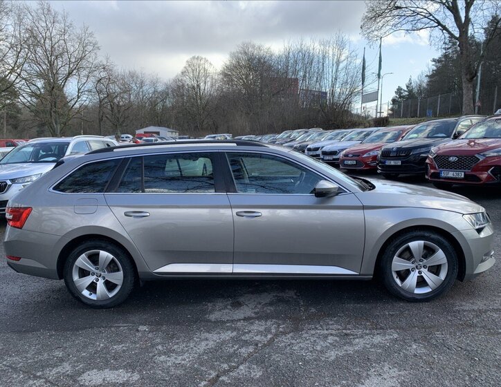 Škoda Superb Kombi 2,0 l 110 kw