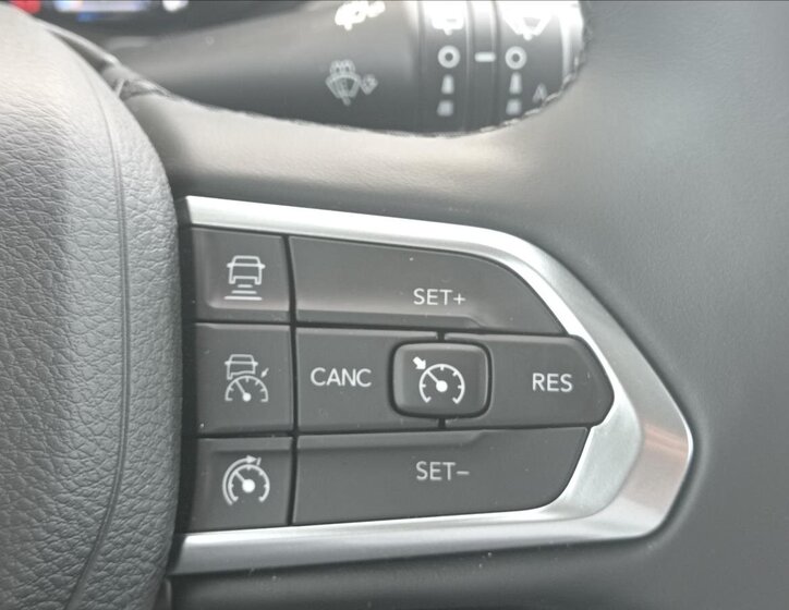 Jeep Compass SUV / Terénní 1,3 l 132 kw