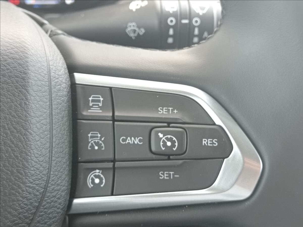 Jeep Compass SUV / Terénní 1,3 l 132 kw