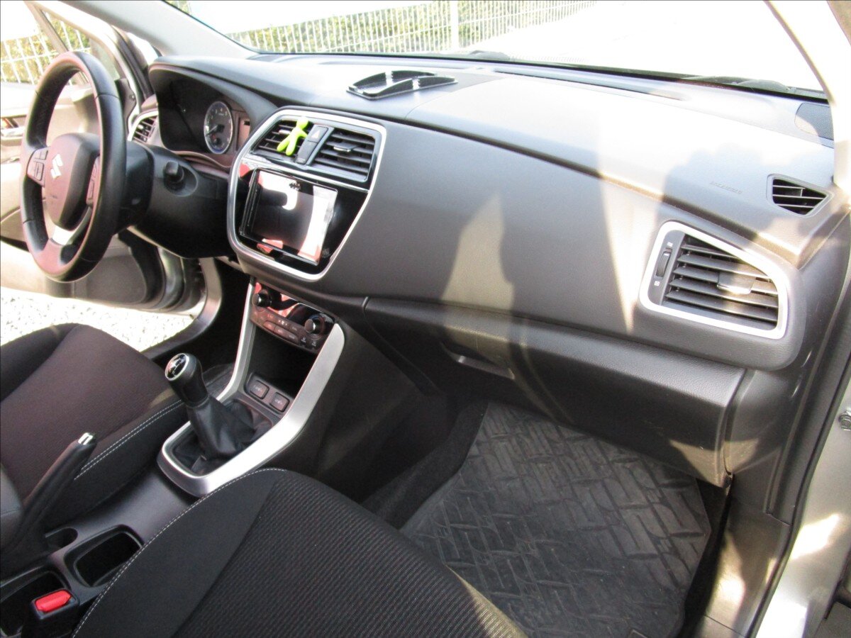 Suzuki SX4 Hatchback 998,0 82 kw