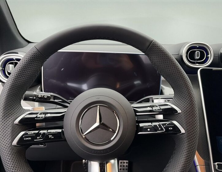 Mercedes-Benz GLC SUV 2,0 l 145 kw