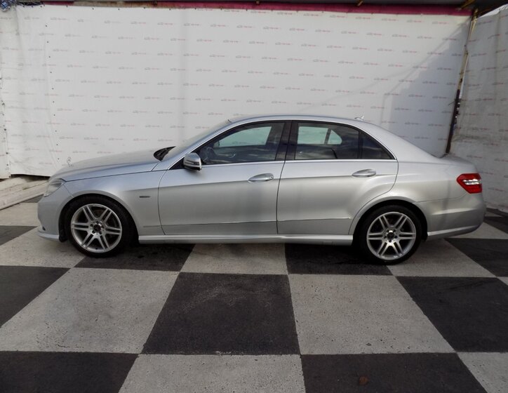 Mercedes-Benz Třídy E Sedan / Limuzína 2,1 l 125 kw