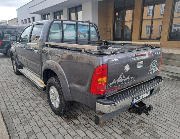 Toyota Hilux Pick-up 2,5 l 106 kw