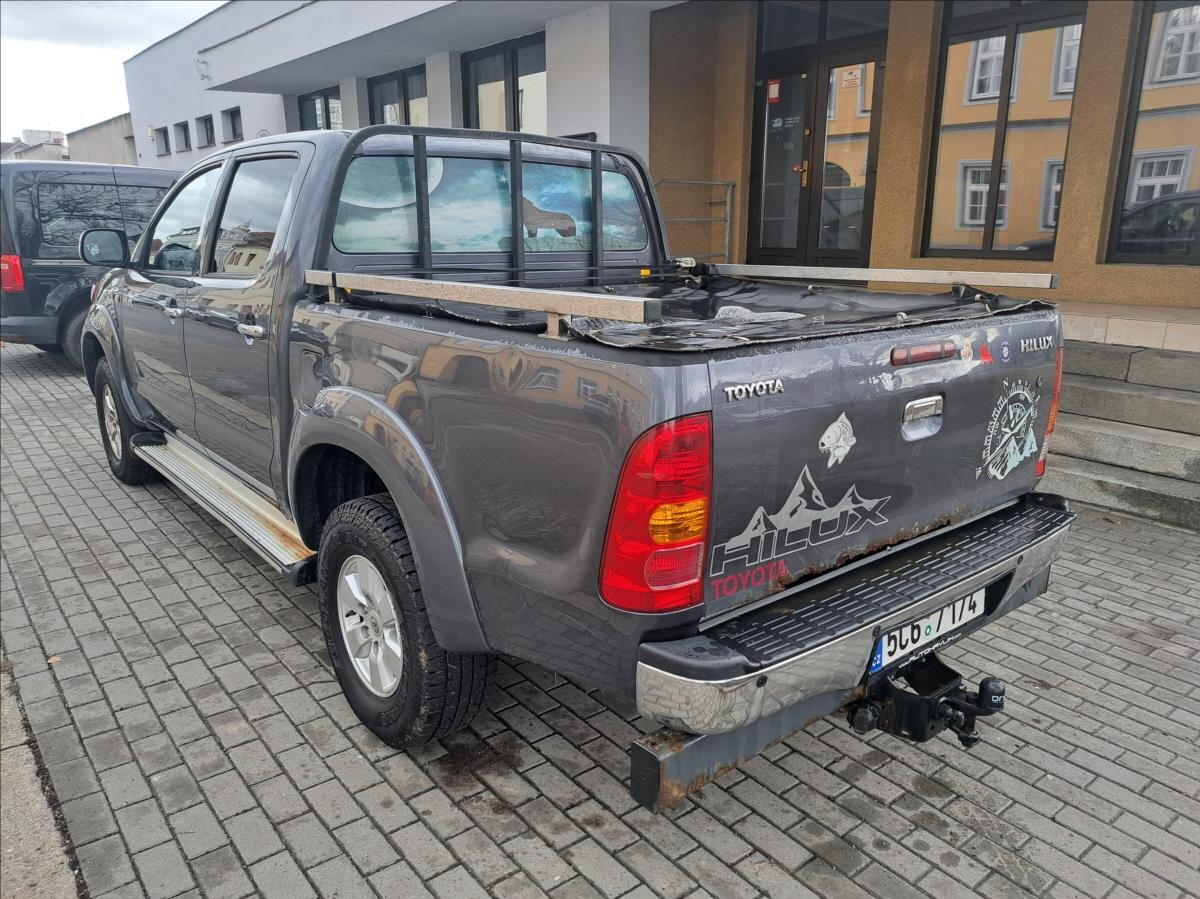 Toyota Hilux Pick-up 2,5 l 106 kw