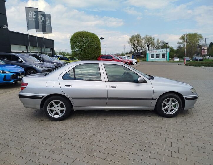 Peugeot 406 Sedan / Limuzína 2,0 l 80 kw