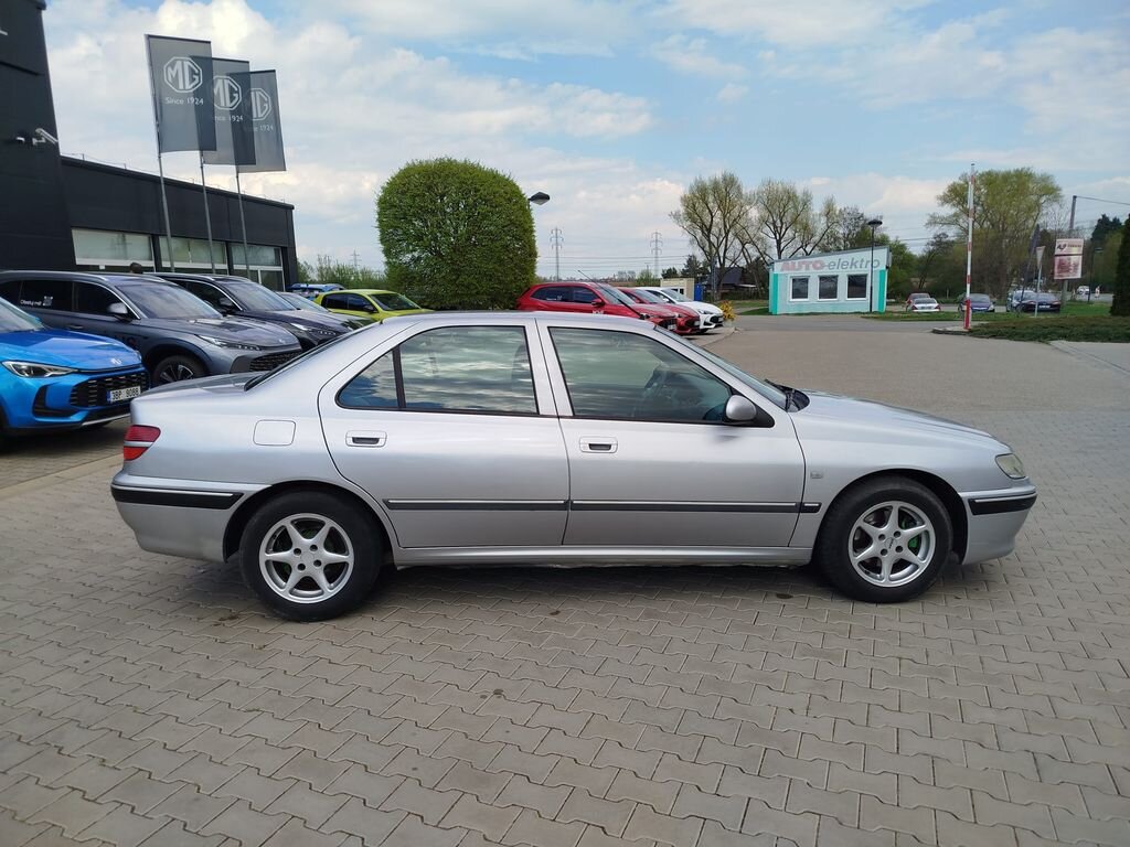 Peugeot 406 Sedan / Limuzína 2,0 l 80 kw