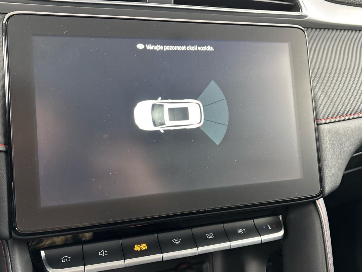 MG ZS SUV / Terénní 1,5 l 78 kw