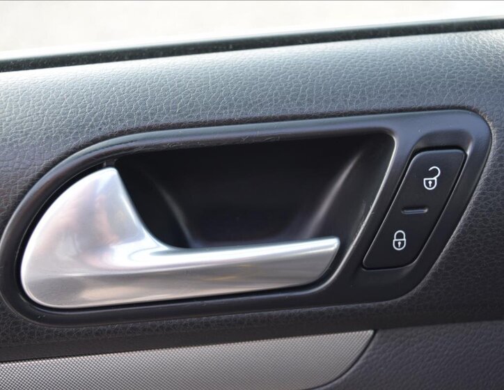 Volkswagen Golf Kombi 1,6 l 75 kw