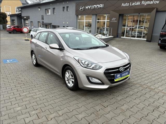 Hyundai i30 Kombi 1,6 l 99 kw